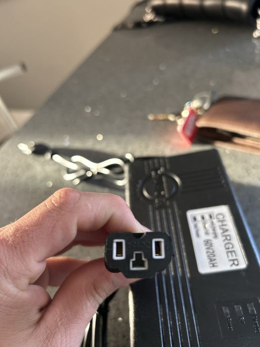 Carregador de bateria 60 V 20Ah