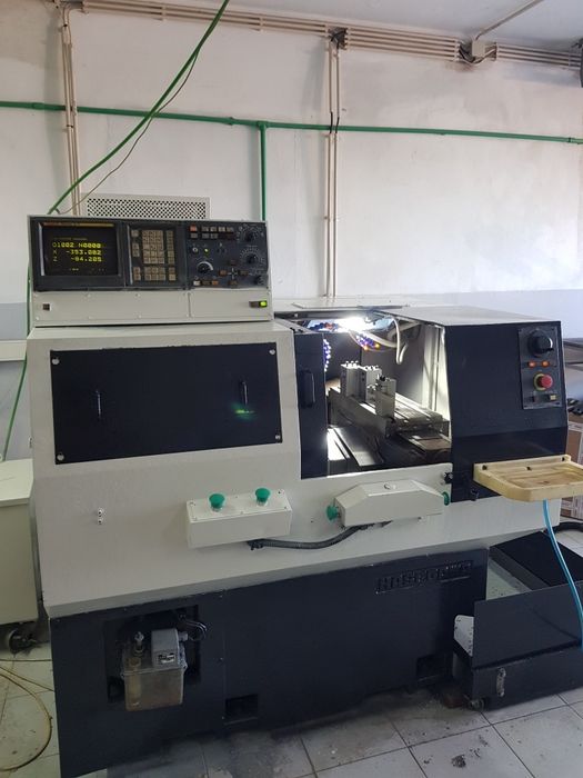 Torno CNC FANUC em bom estado