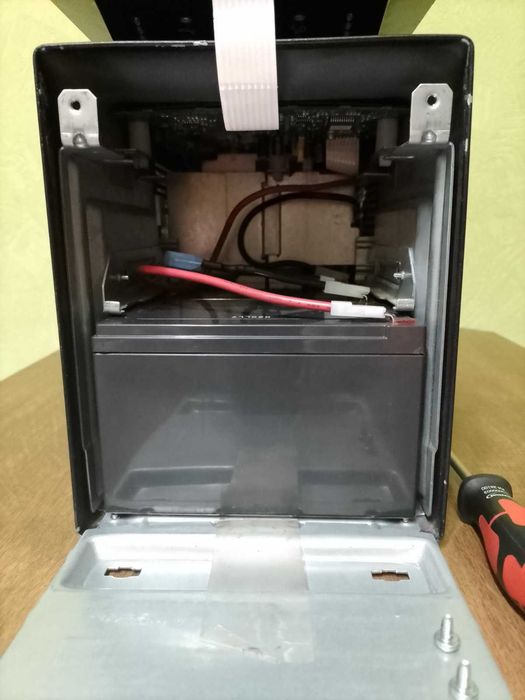 ИБП / ДБЖ / UPS / УПС Бесперебойник APC Smart-UPS 1000, Чистый синус!!