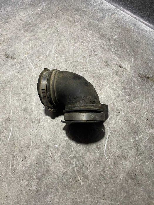 Патрубок повітряного фільтра гофра Mazda 3 BK 2003-2009   0140811611