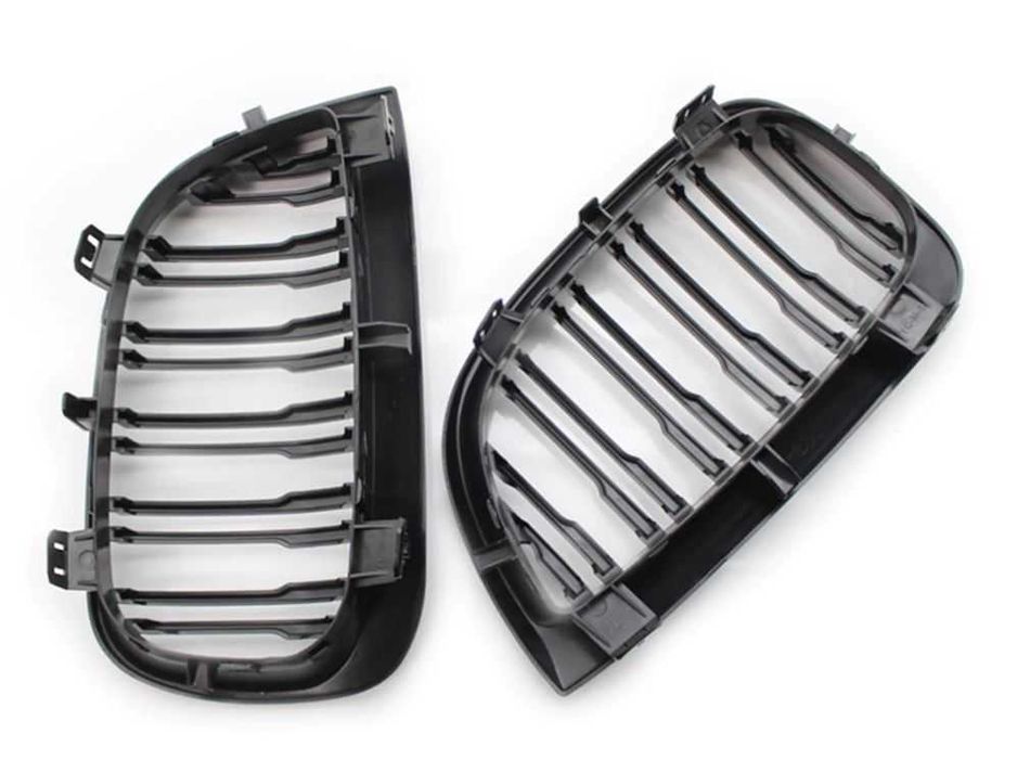 Grelhas preto piano dupla barra para BMW série 1 E81 E82 E87 E88