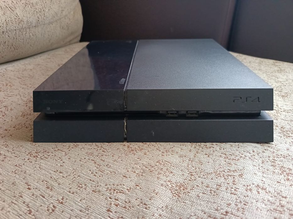 PlayStation 4 com 2 comandos 500gb