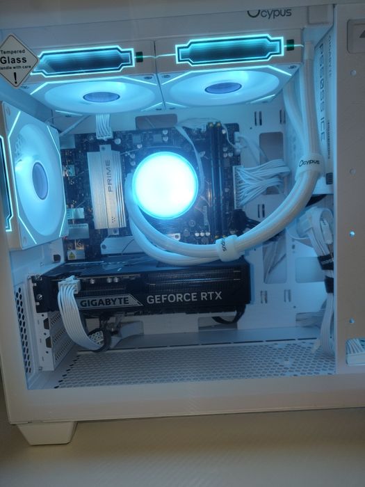 RTX5060TI 8gb DDR5 32GB 6000mhz ,Ryzen 5 8600G,NVME 1 tb