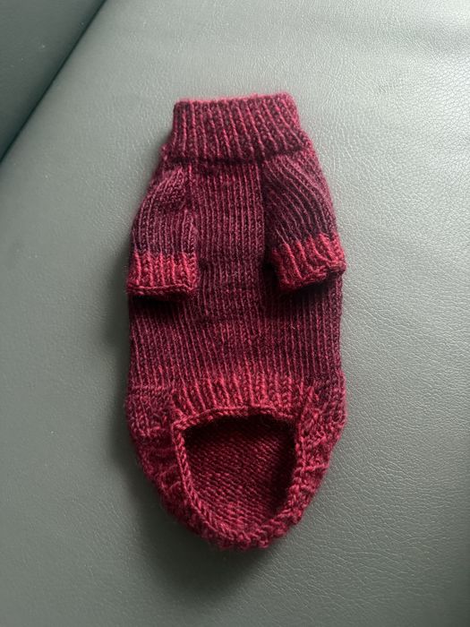 Продам світер для собачки