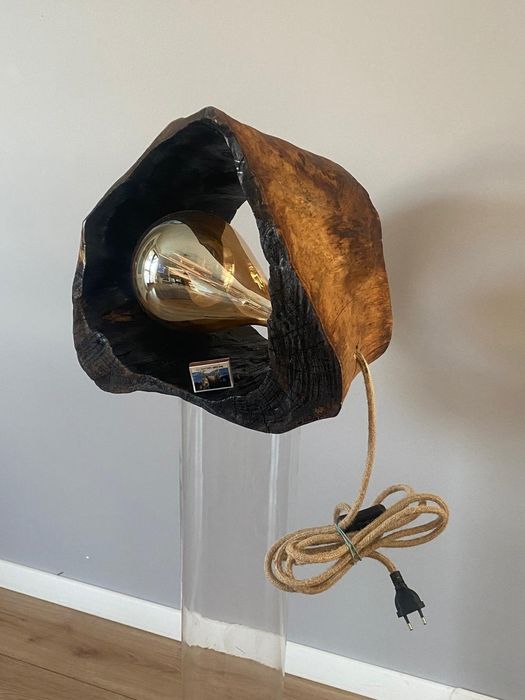 Lampa drewniana w stylu retro