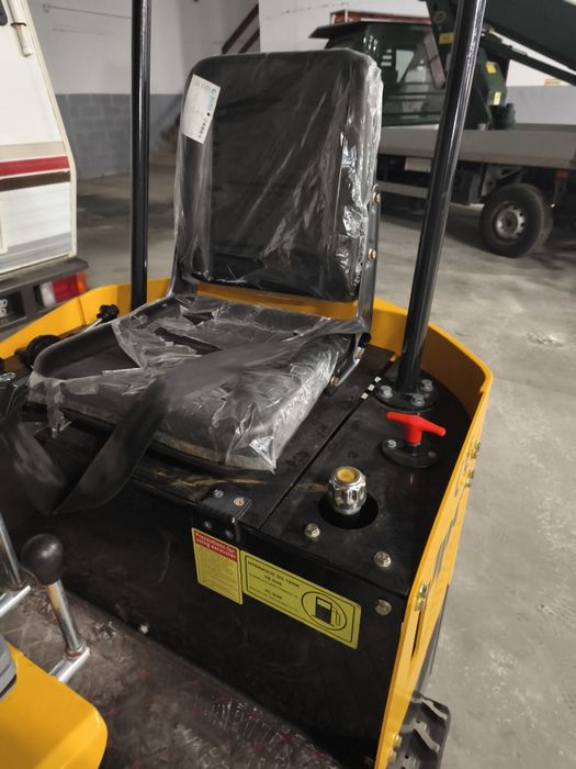 Mini Giratória JPC HT12 – NOVA