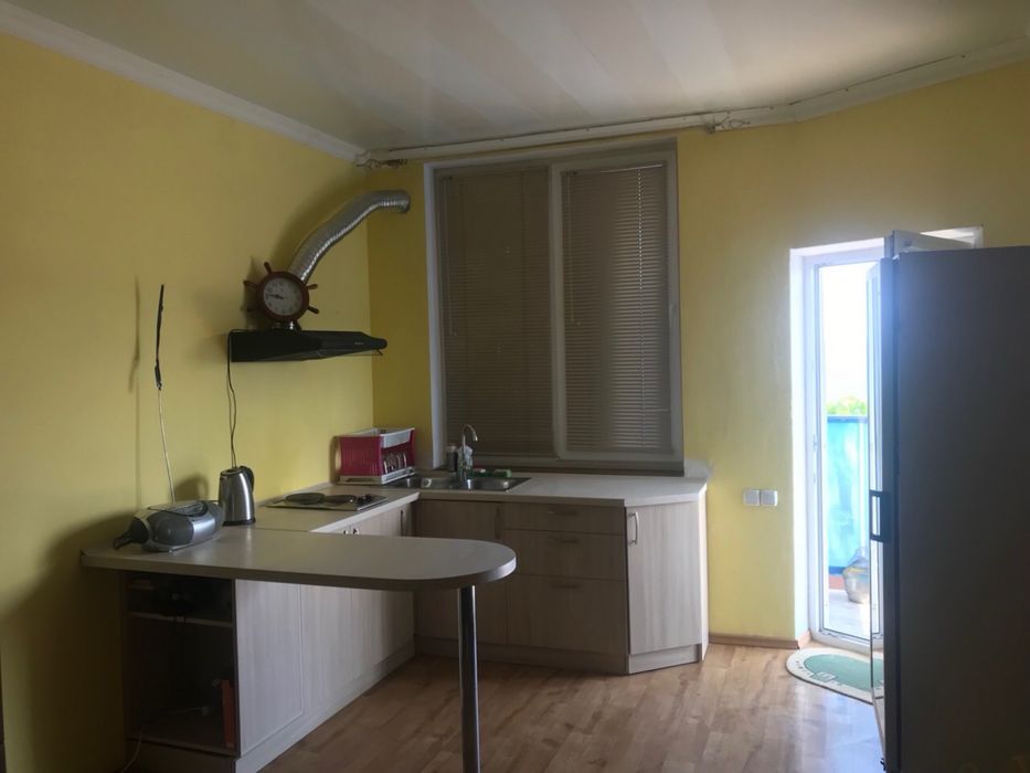 Домик (курень) 2 поверхи 50 м від моря(1 хвилина) ВІЛЬНО З 23.08