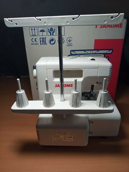 Janome Mylock 204D