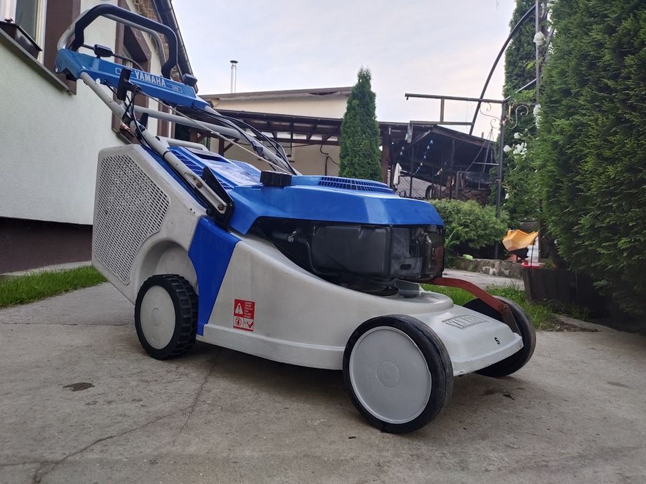Професійна потужна бензинова газонокосарка Yamaha S