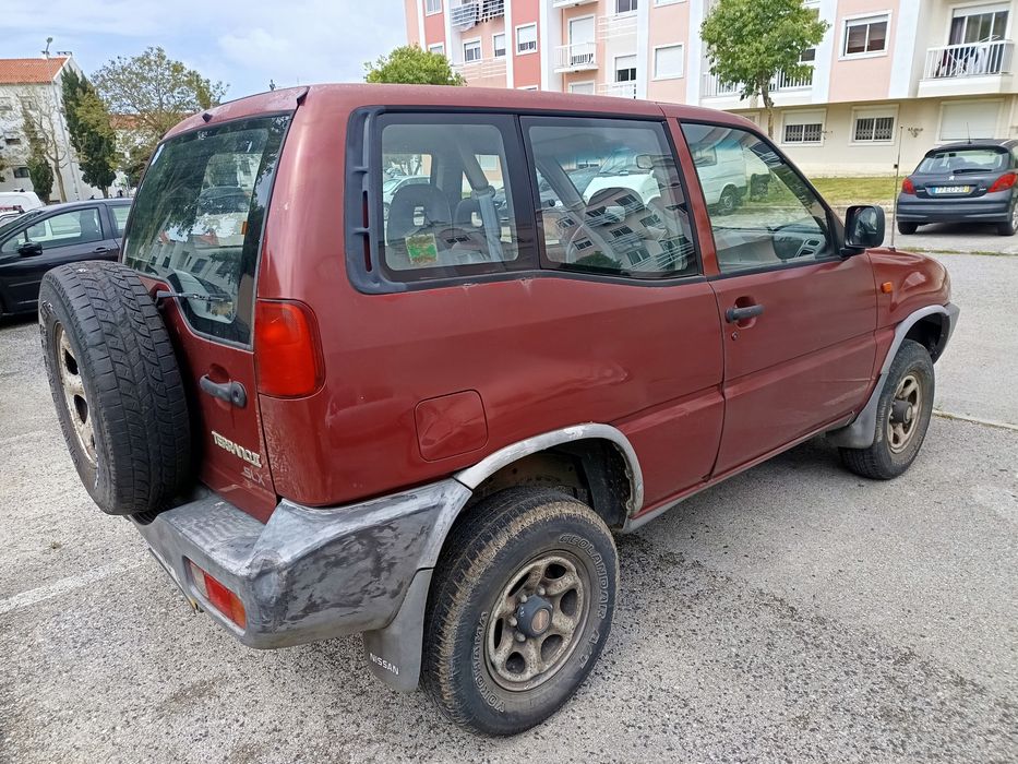Nissan Terrano — fotografia 6