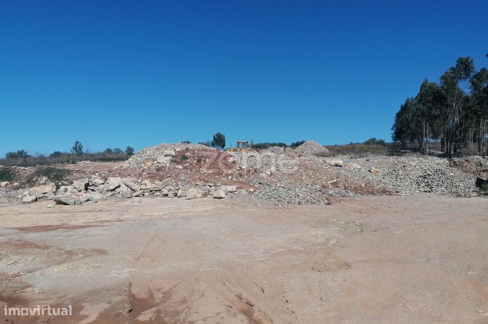 Terreno e pedreira licenciada com 11.880 m2 Zambujal — Condeixa-A-Velha E Condeixa-A-Nova, Coimbra
