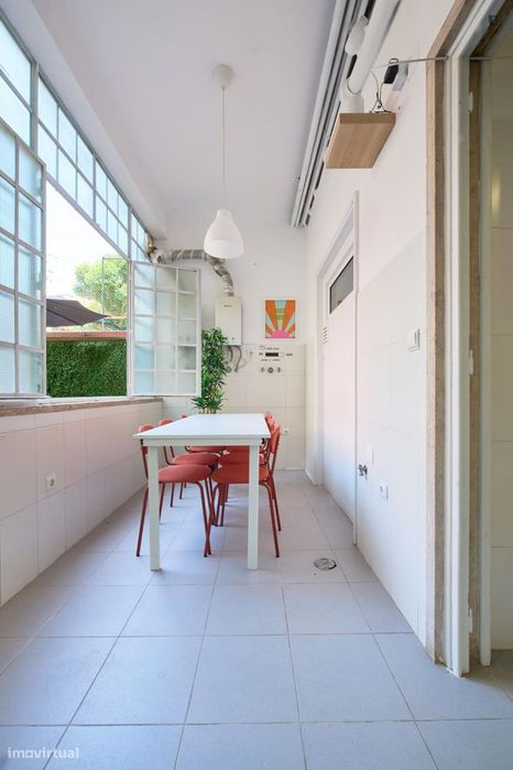 Quarto - localizado em Alameda Lisbon