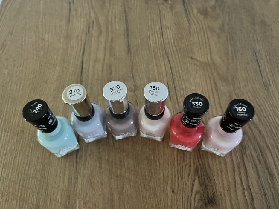 Zestaw lakierow Sally Hansen