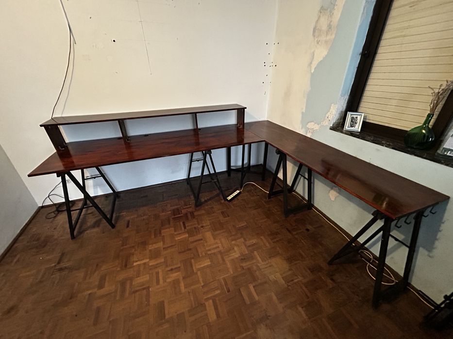 Mesa de trabalho artesanal