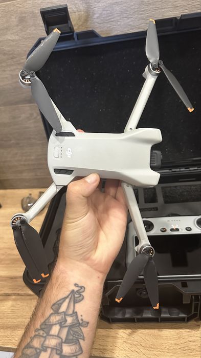 Дрон DJI 3mini ( В комплекті кейс )
