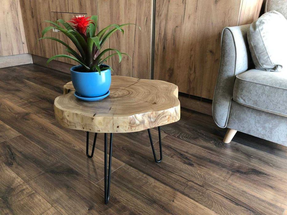 Mesa de centro de rodela de madeira.