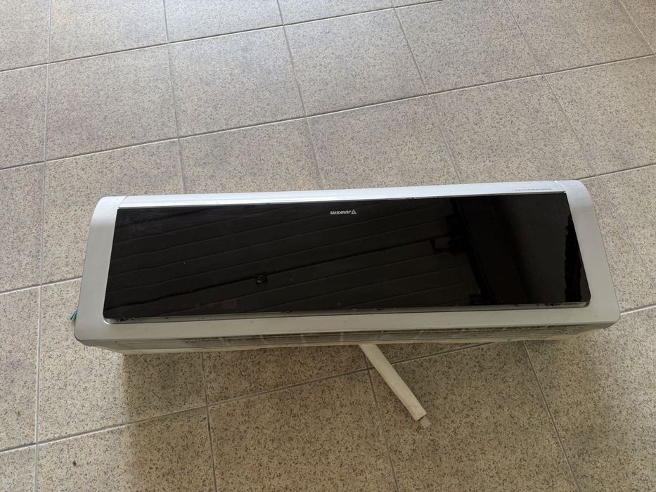 Ar condicionado, vendo unidade exterior e interior JUNKERS 5,3kw