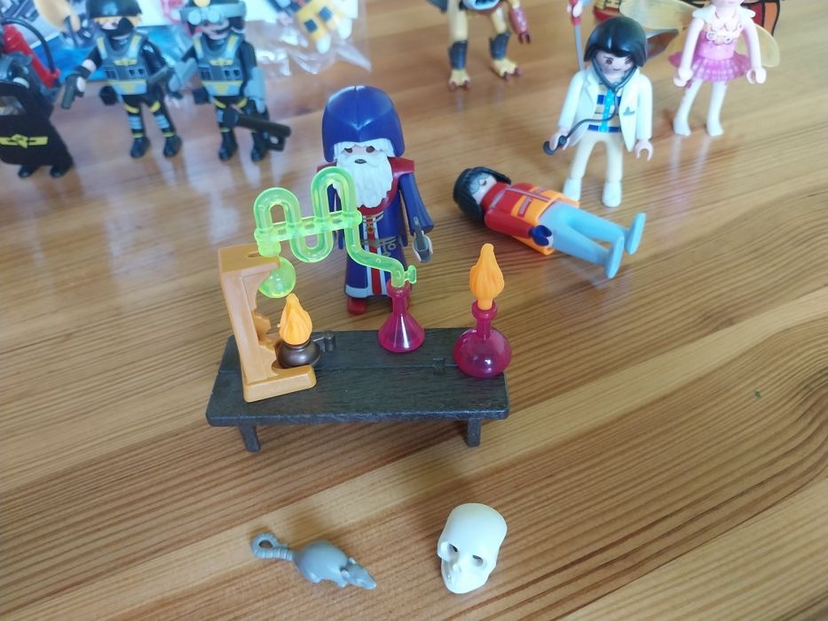 Playmobile figurki (14) i zestawy