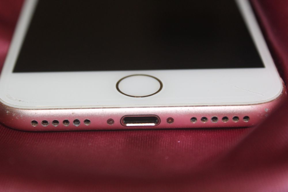 iPhone 8 em bom estado, na caixa