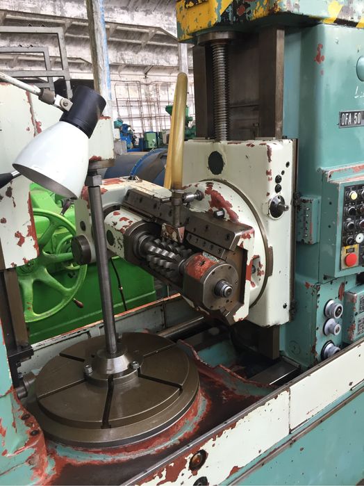 Frezarka obwiedniowa TOS OFA50 Celakovice