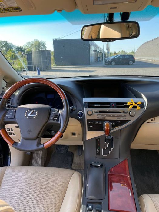 Продам  lexus 450 h