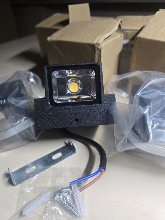10 Nowych  lampy ogrodowe lub wewnętrzne
