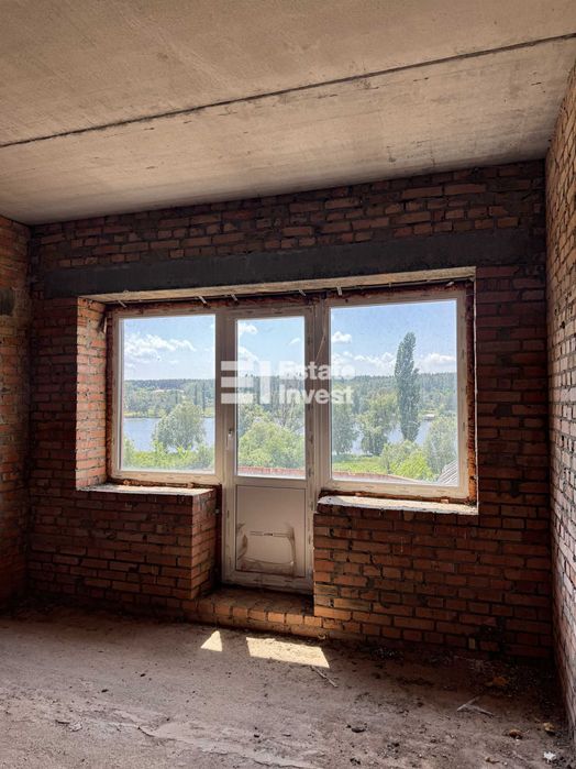 Продаються 2 будинки за ціною одного, с. Литвинівка, 35 км від Києва