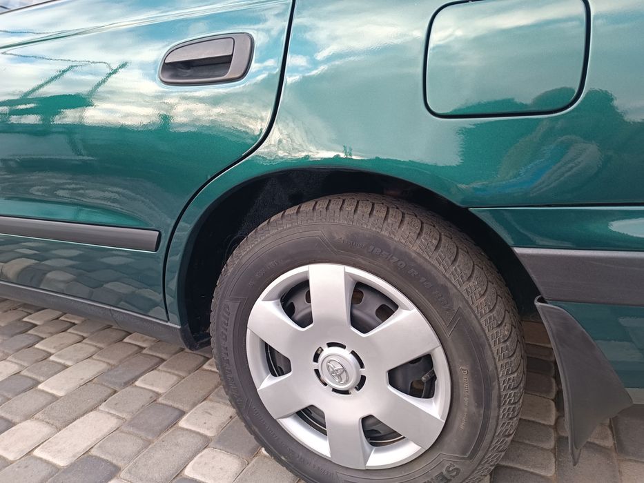 Продам Toyota carina e  1.6