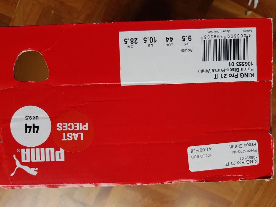 Ténis de Futsal Puma n⁰ 43, em pele, originais e novos na caixa