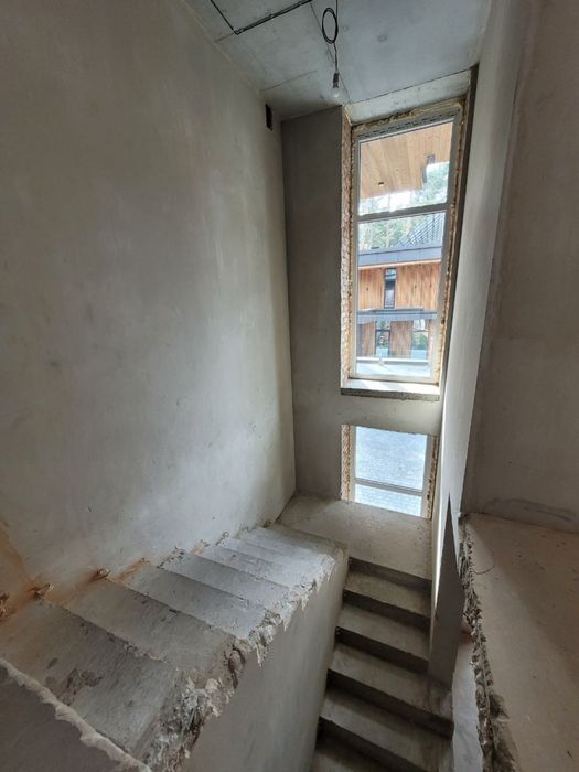 Люксовий будинок в оточені соснового лісу, Білогородка