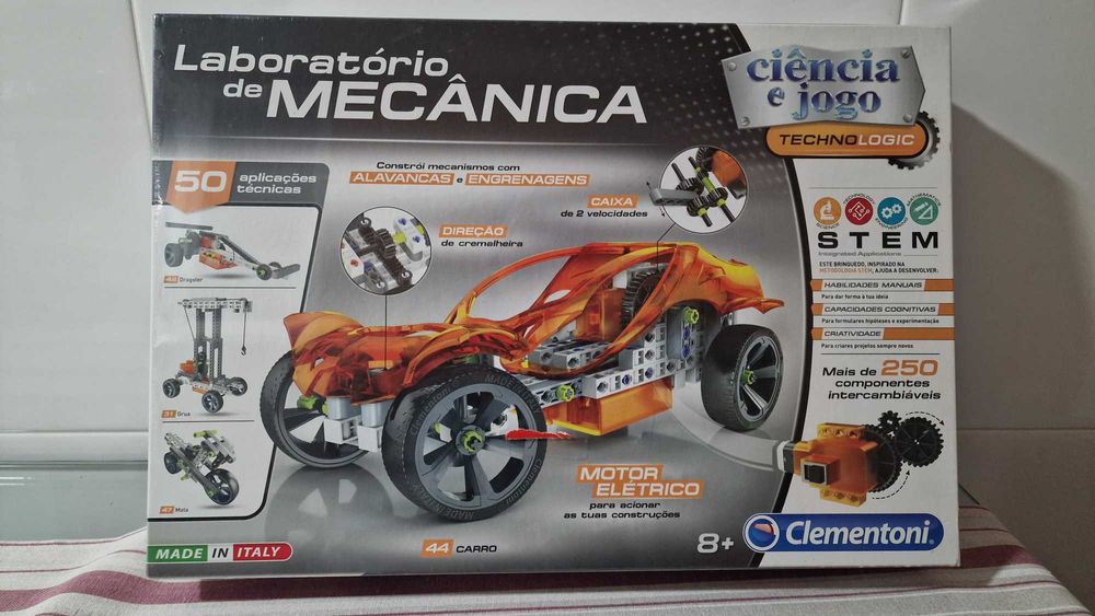 Brinquedos novos e embalados