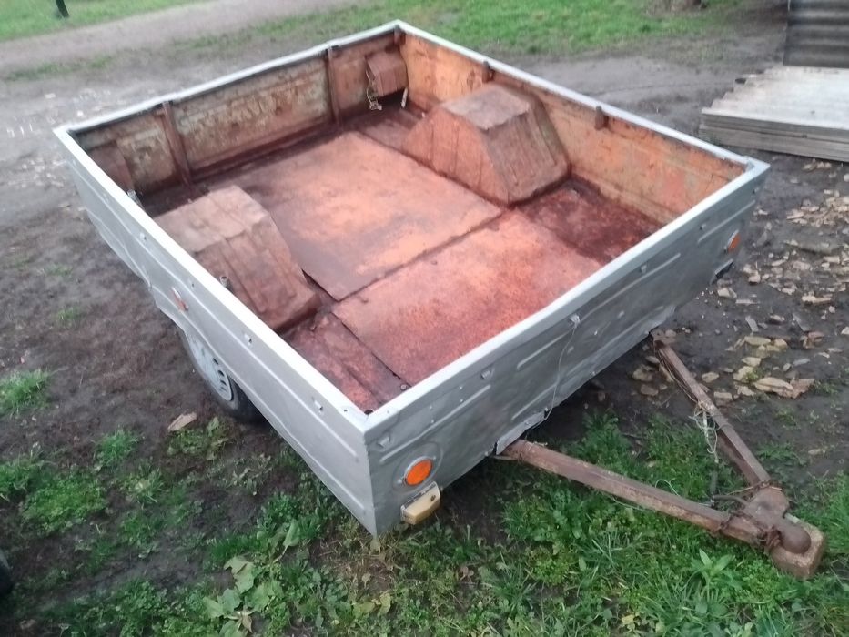 Продам прицеп легковий