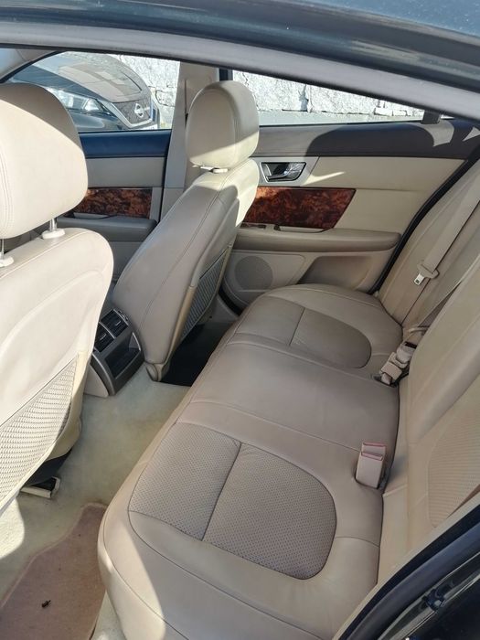 Jaguar XF 2.7 V6 Premium Luxury