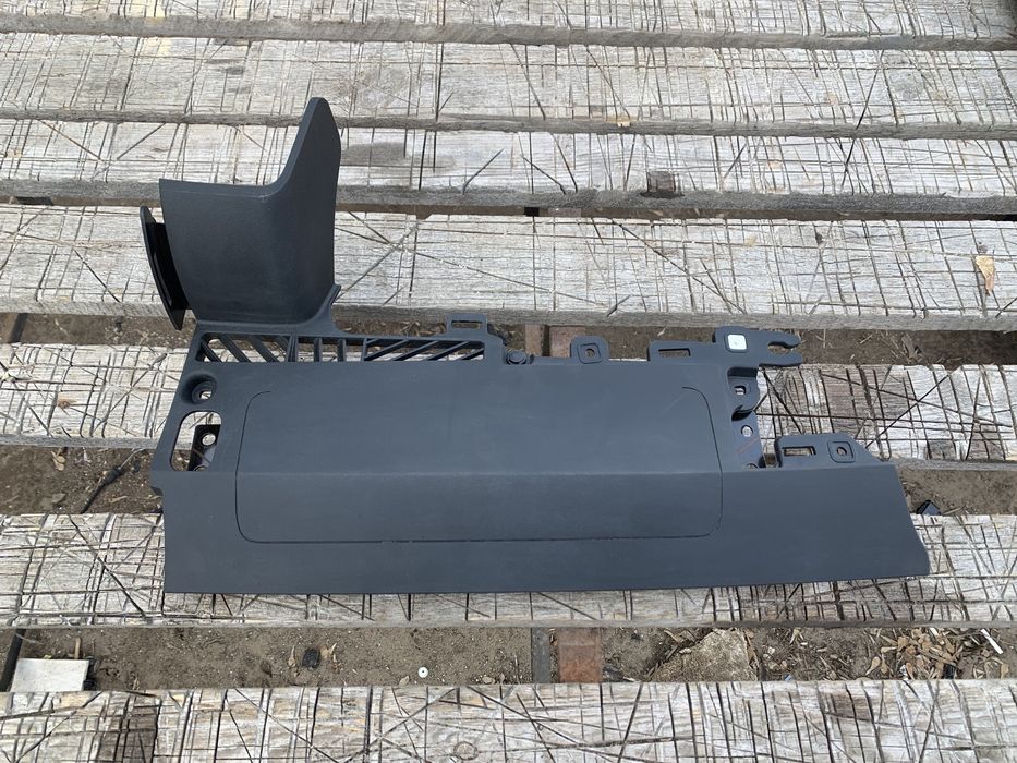 Tesla Model Y M3 подушка безопасности колени левая правая оригинал