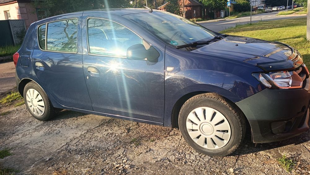 Dacia Sandero 2015