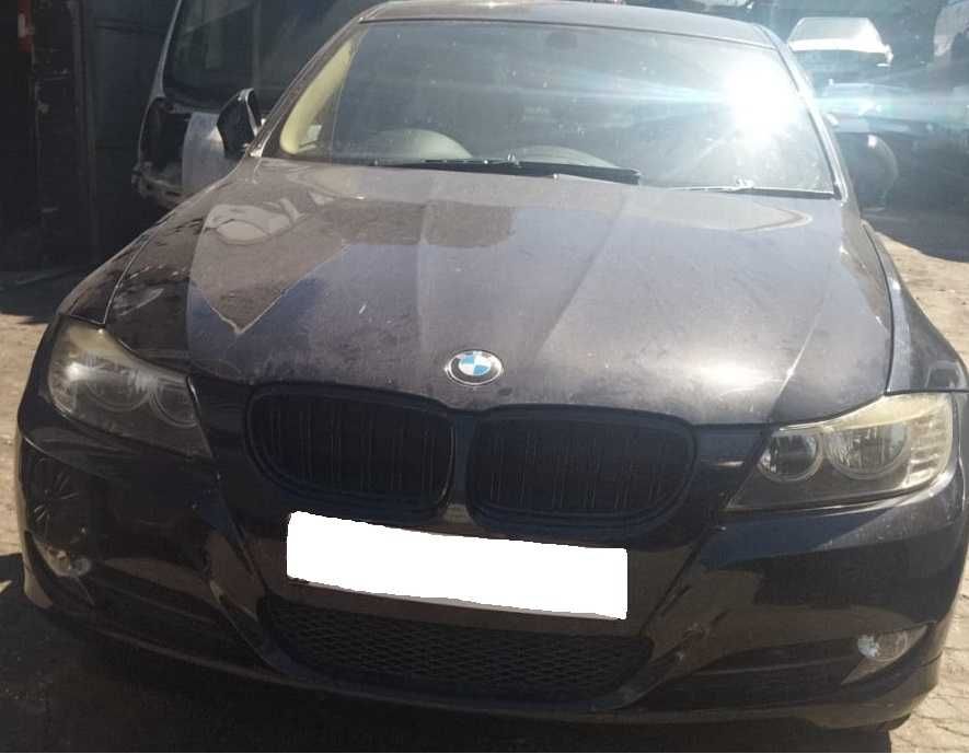 BMW E90 LCI 320 i 2011 | PARA PEÇAS |