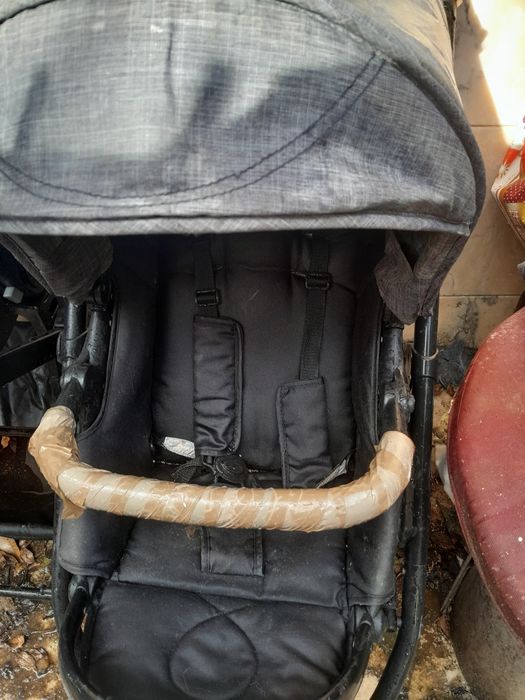 Carrinho bebe passeio PIERRE CARDIN 10€