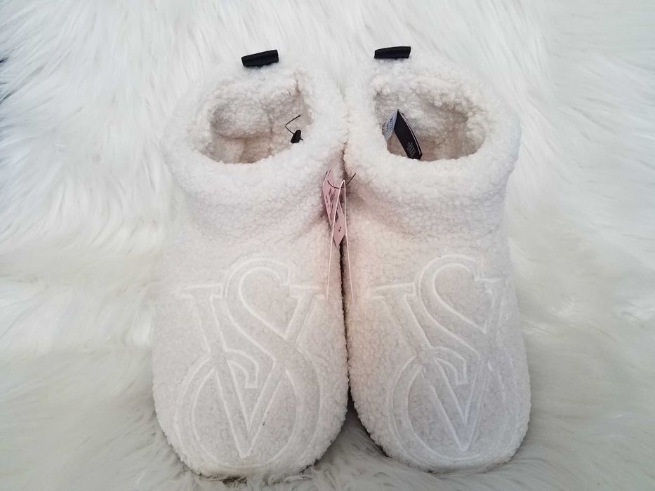 Buty Kapcie  Victoria 's Secret.