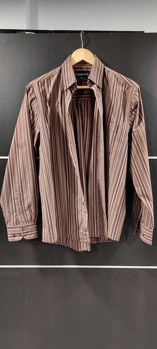 Camisa em excelente estado - L