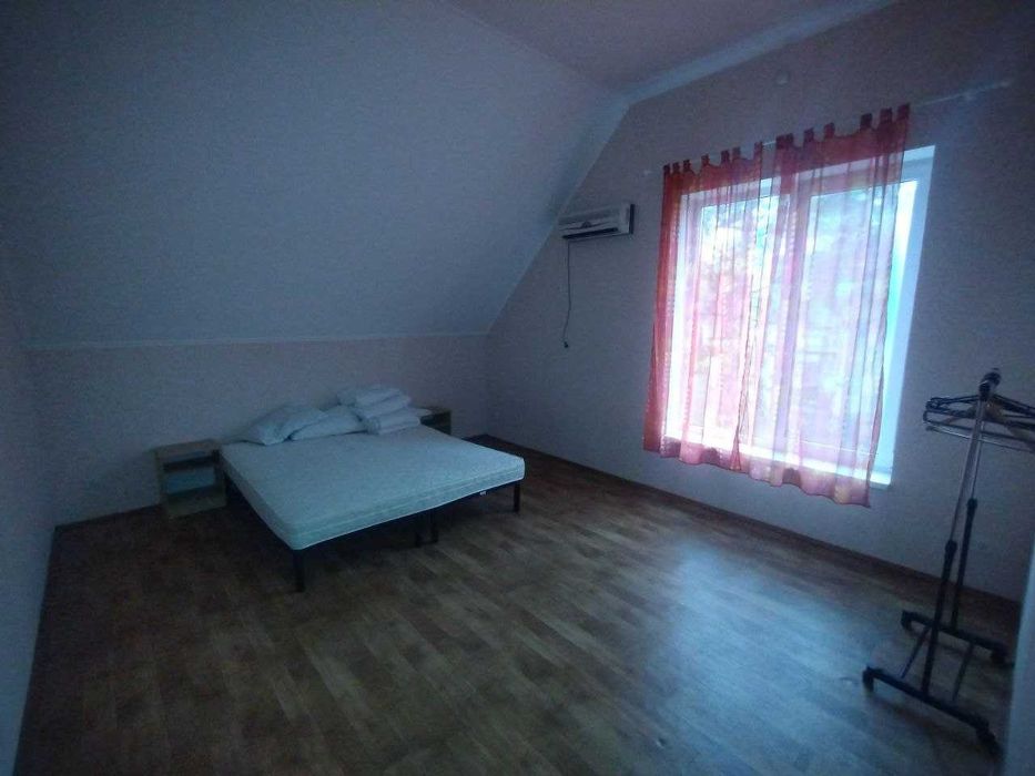 Продам свій котедж біля моря в Коблеві.