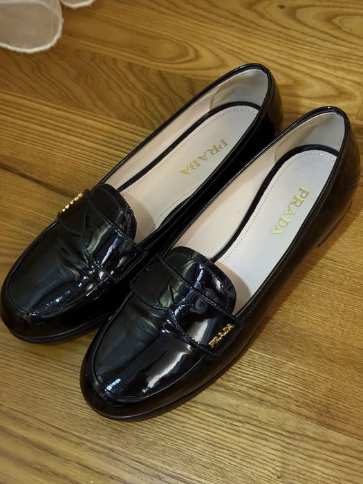 PRADA лофери , оригінал .40 розмір