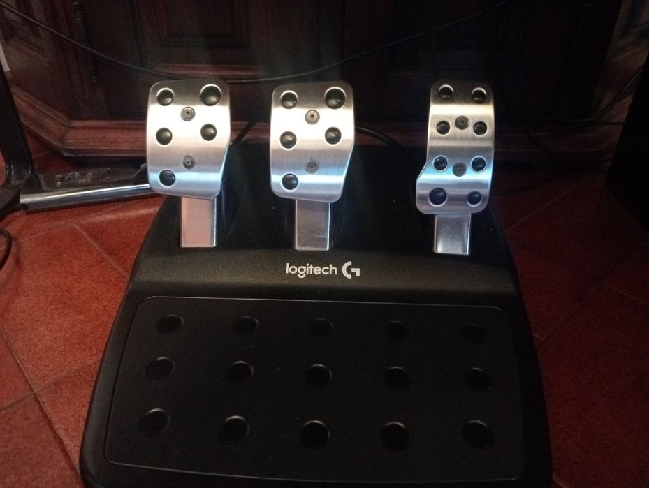 Volante Logitech G29 + Shifter com caixa