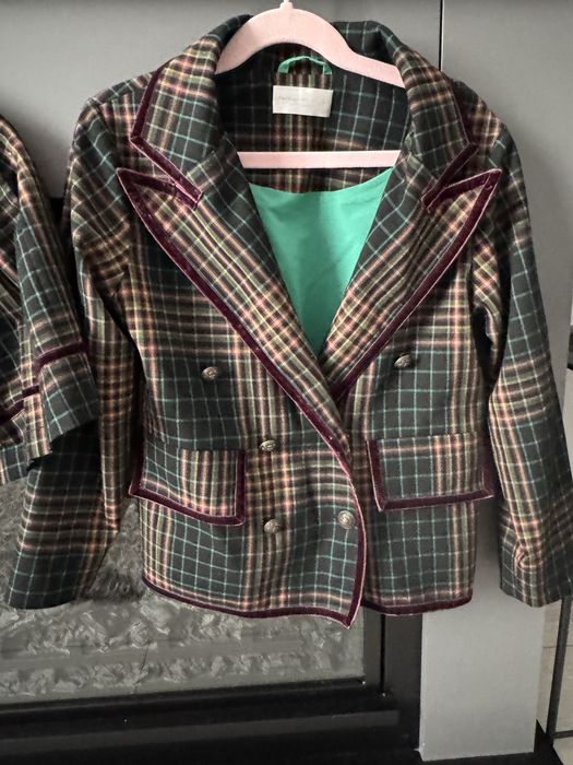 Костюм на дівчинку 6-7 р .122-134