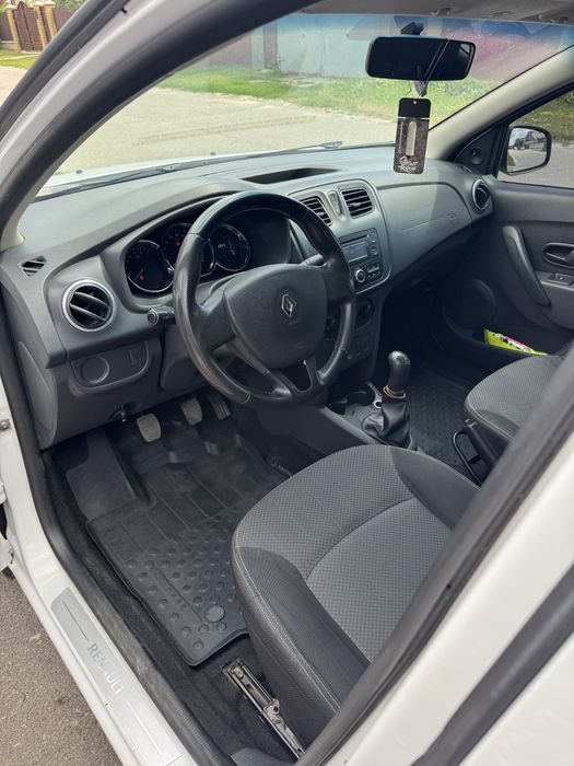 Renault logan 2016  бензин