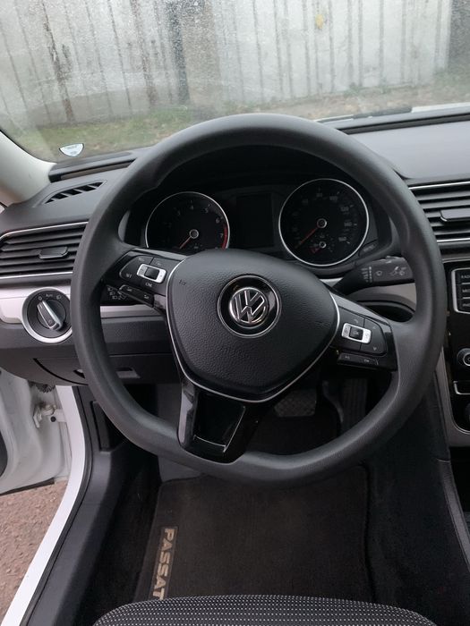 Volkswagen Passat B8 2017 poky