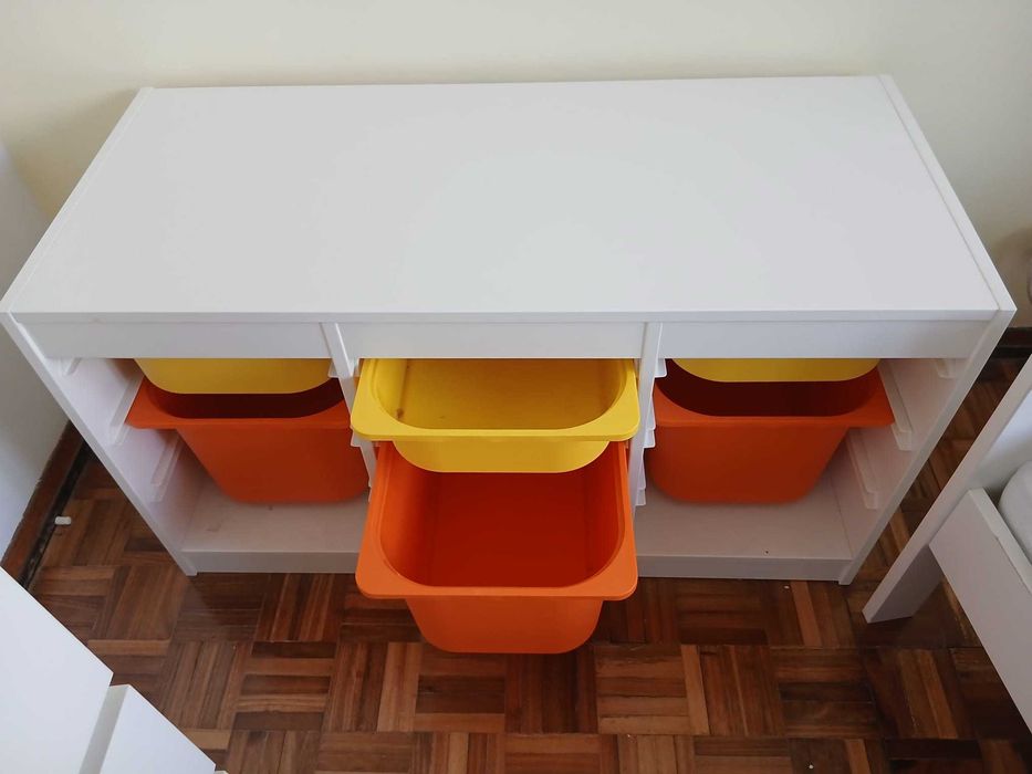 Móvel brinquedos IKEA