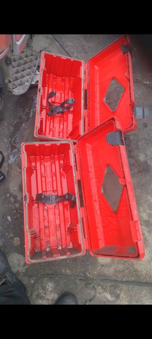 Skrzynka mobilna do narzedzi, samochodowa, szczelna  do przyczepki.