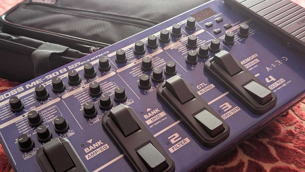 Pedaleira Boss MB-90B