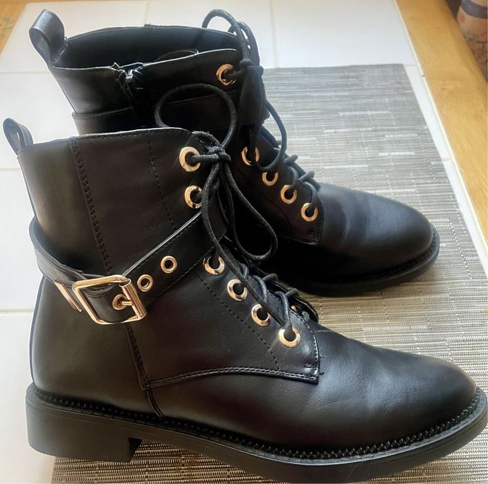 Кожані ботіночки Kiabi