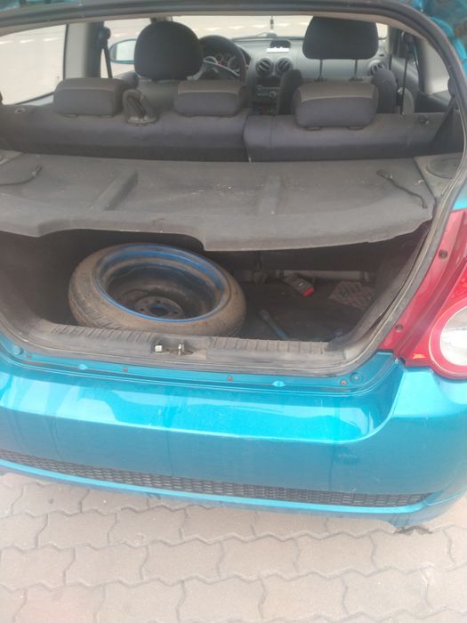 автомобіль chevrolet aveo